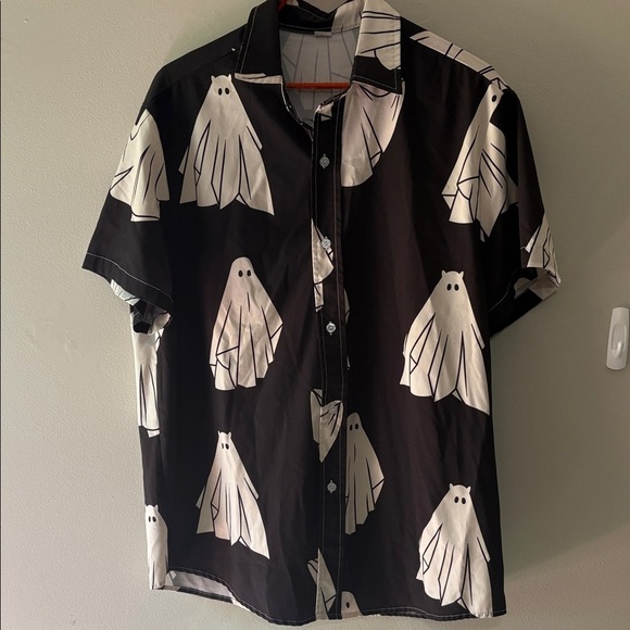 Black Ghost Print Men's Shirt Size Medium - Picture 1 of 3